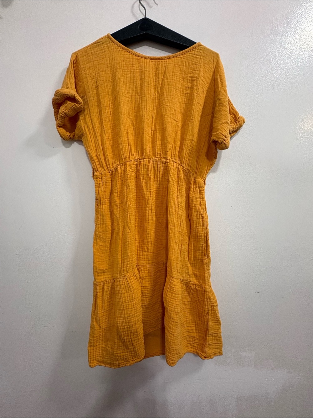 XiRENA Mustard Short-Sleeve Midi Dress